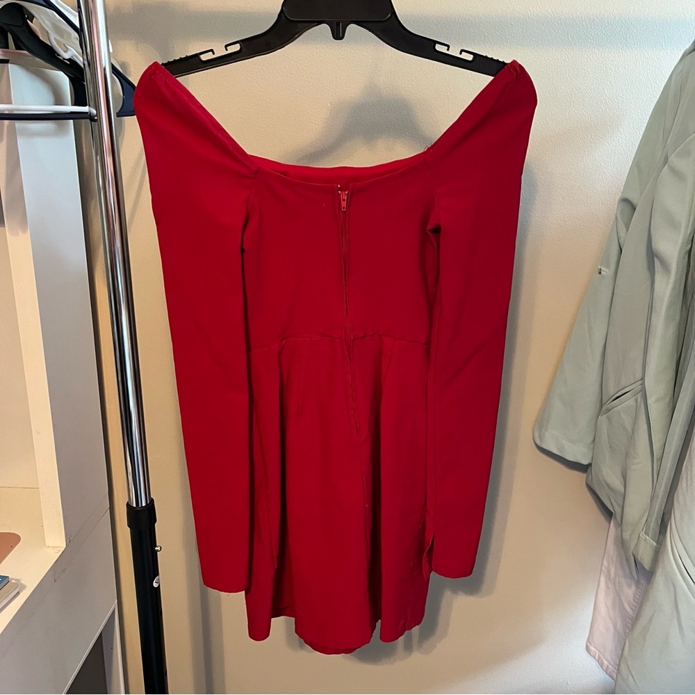 Red dress - Picture 2 of 2